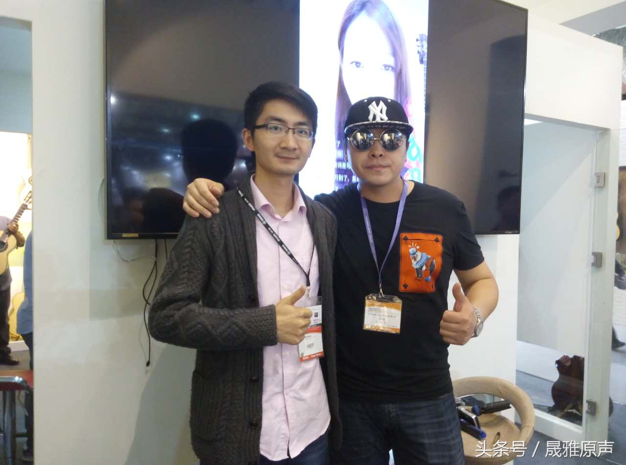 自学吉他是买教材好还是上网学好,吉他自学入门与提高