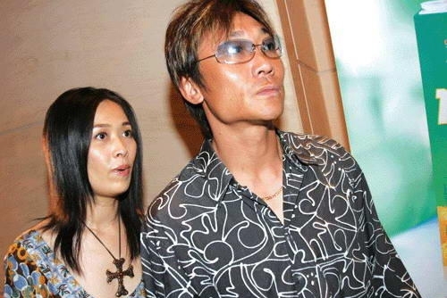 女明星都喜欢哪个足球明星,女明星都有谁喜欢足球