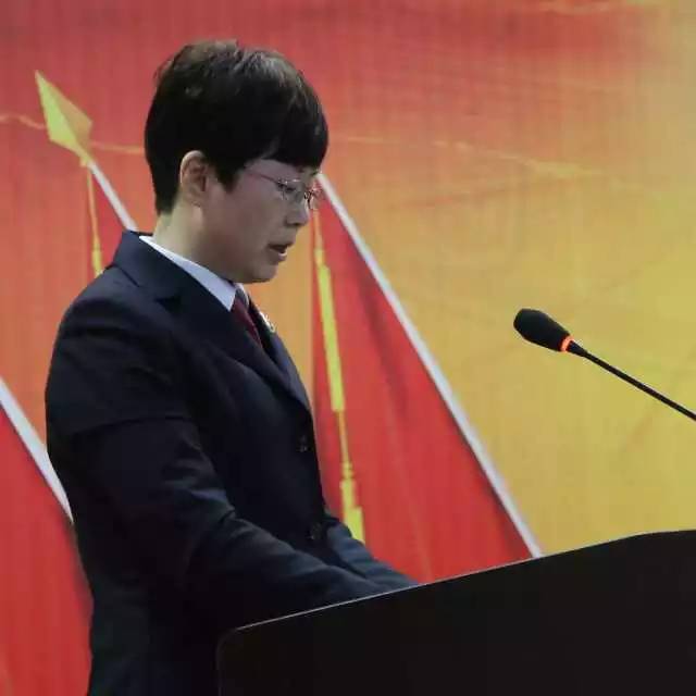 工作做得简单怎么表达,如何上台分享自己的工作经验话术