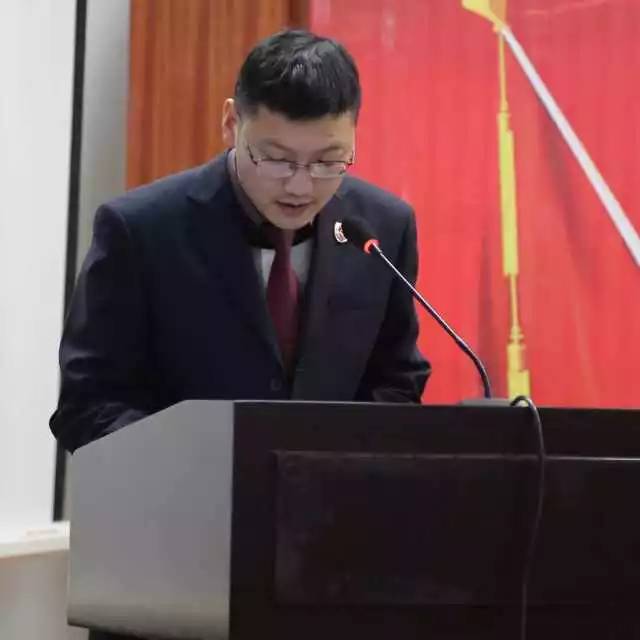 工作做得简单怎么表达,如何上台分享自己的工作经验话术