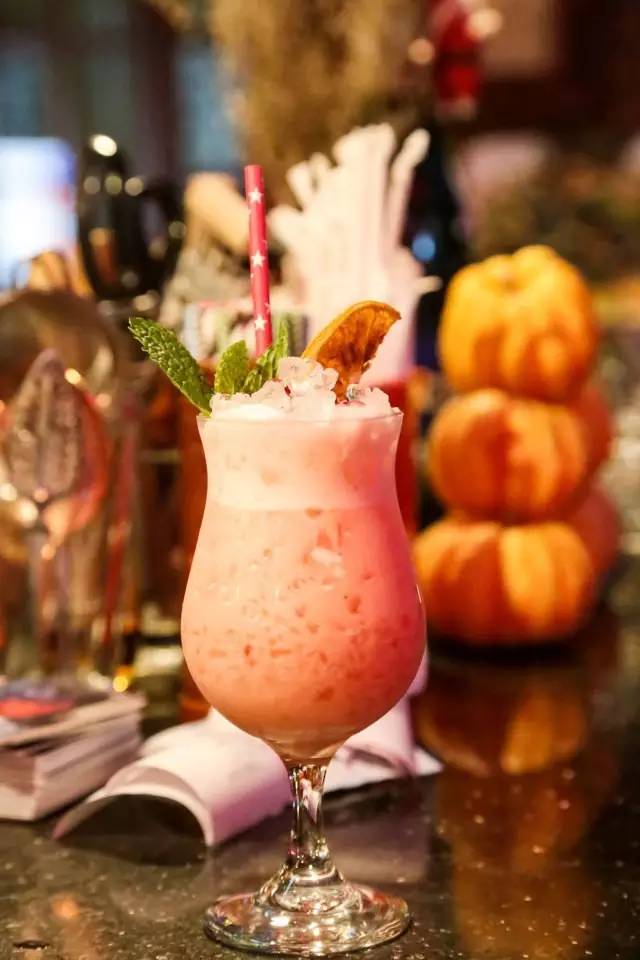 “圣诞大爷”们来成都了！随手把兰桂坊玩了个底朝天