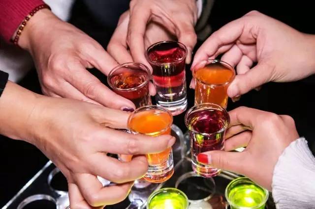 “圣诞大爷”们来成都了！随手把兰桂坊玩了个底朝天