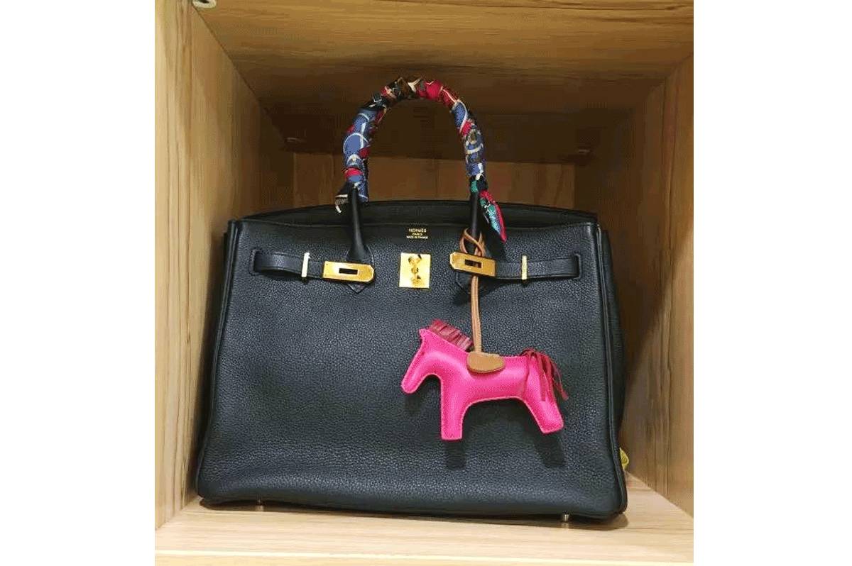 粉丝寄的礼物最后一件太惊喜了,粉丝寄来最想要的礼物