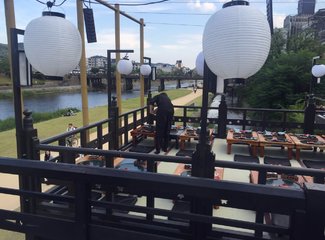 去东京住airbnb,相识十年从一个人到一家四口