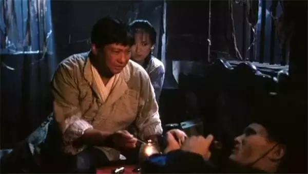 鬼咬鬼僵尸吸的什么,鬼咬鬼抽烟的僵尸