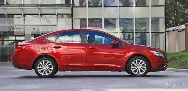 别克威朗乐享版驾驶体验,配置提升十分显著的车型