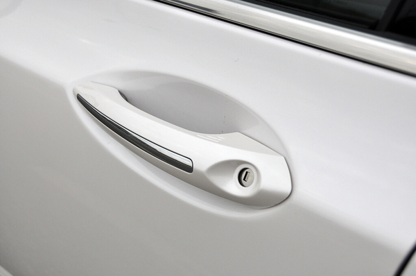 试驾林肯mkz视频,林肯mkz对比bba