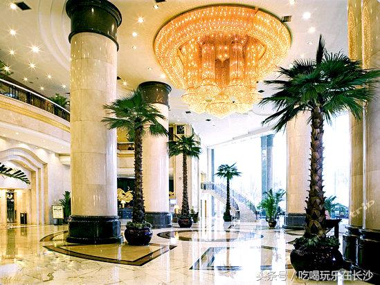 在长沙吃顿烧烤200元够吗,长沙去吃湘菜吃到饱大概多少钱