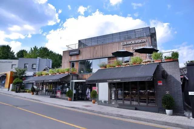 牵手闺蜜的正确方法,牵手闺蜜旅游