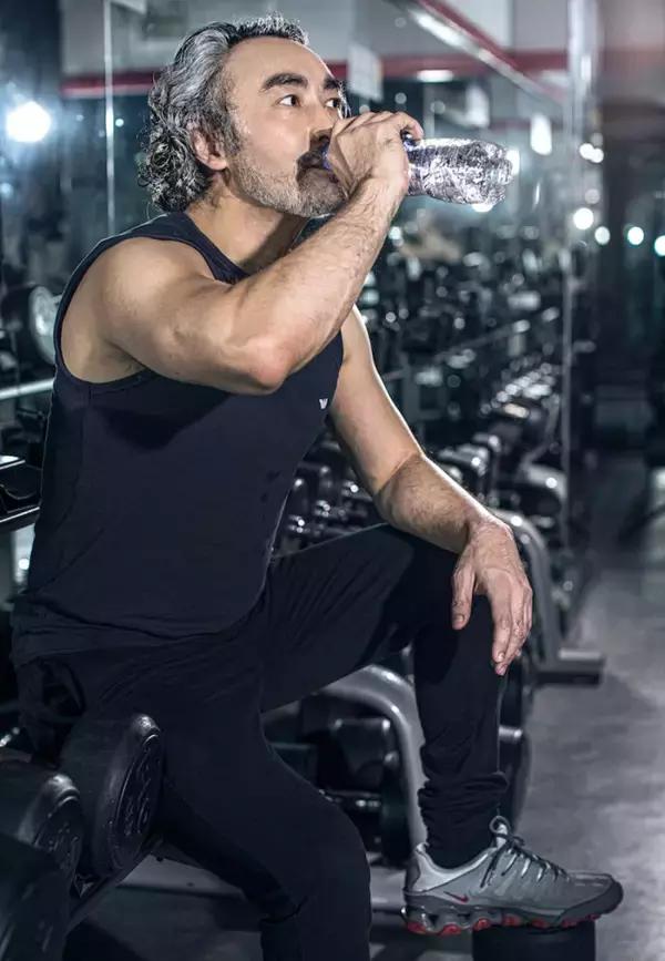 为什么要替吴秀波打抱不平,吴秀波道歉