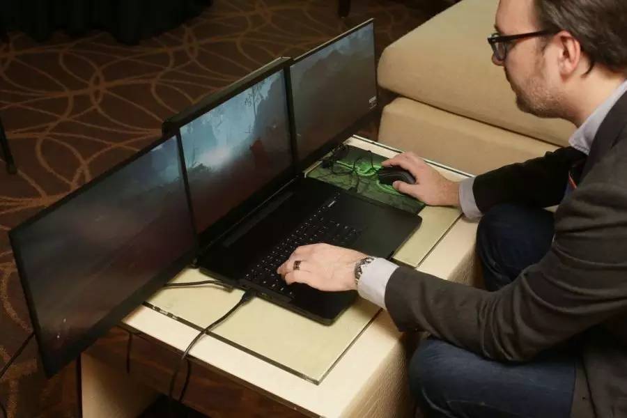 雷蛇顶级笔记本,雷蛇三联屏笔记本什么时候发布