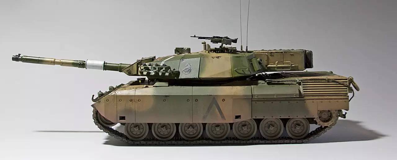 装甲无用论,装甲无用论导弹万用论