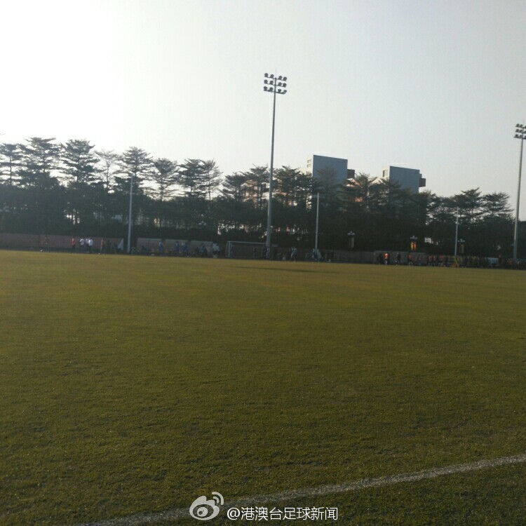 港澳台体育新闻,中国香港足球队进4强现场播报