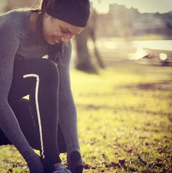 网红瑜伽教程,最新瑜伽教程视频网红