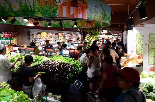 中国零售行业连锁化率,连锁零售企业发展现状分析