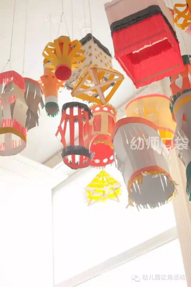 幼儿园新年灯笼布置场景,幼儿园环境布置创意挂饰