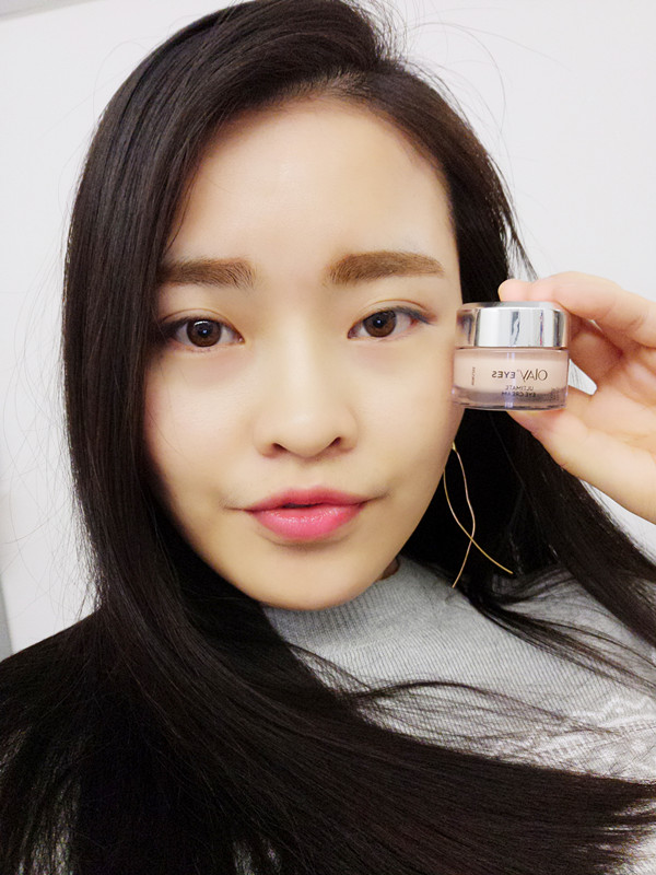 olay眼部精华霜,一抹立显化妆品