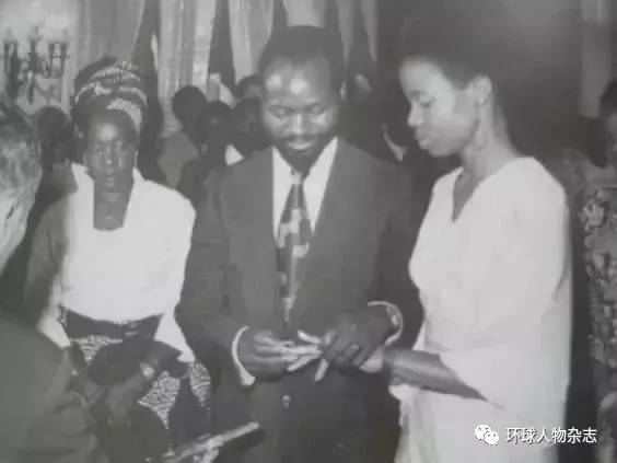 长相平平的农家女却成两国第一夫人，她告诉你女人最该拥有什么