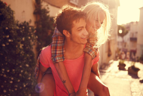 发现喜欢上自己的朋友怎么办,喜欢上自己的好朋友怎么办