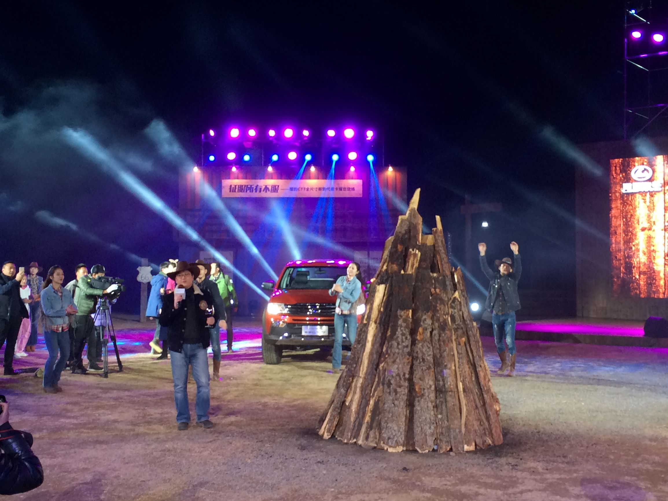 猎豹皮卡车ct7二驱能改四驱吗,5万到8万的新车皮卡猎豹ct7自动