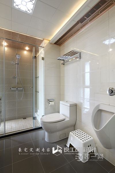 乍一看黑乎乎一片类似何以笙的家杭州江南文苑大户型装修