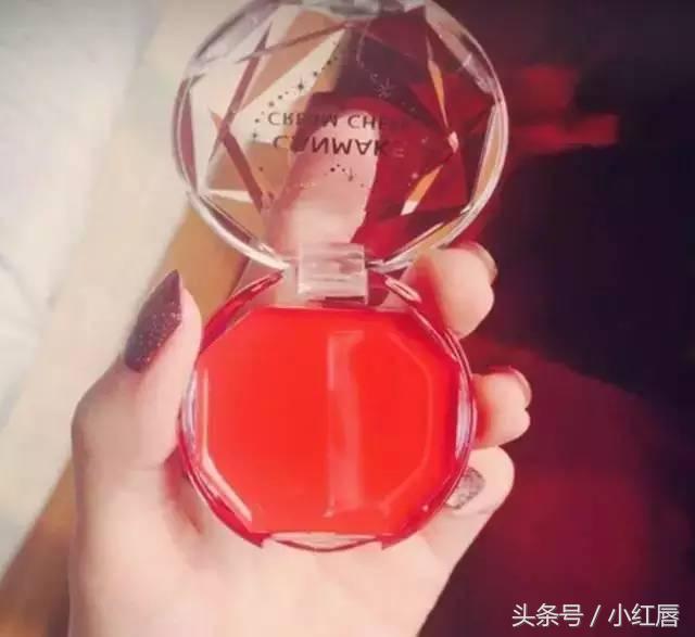 红色时尚单品带来开年好运,红色新年单品