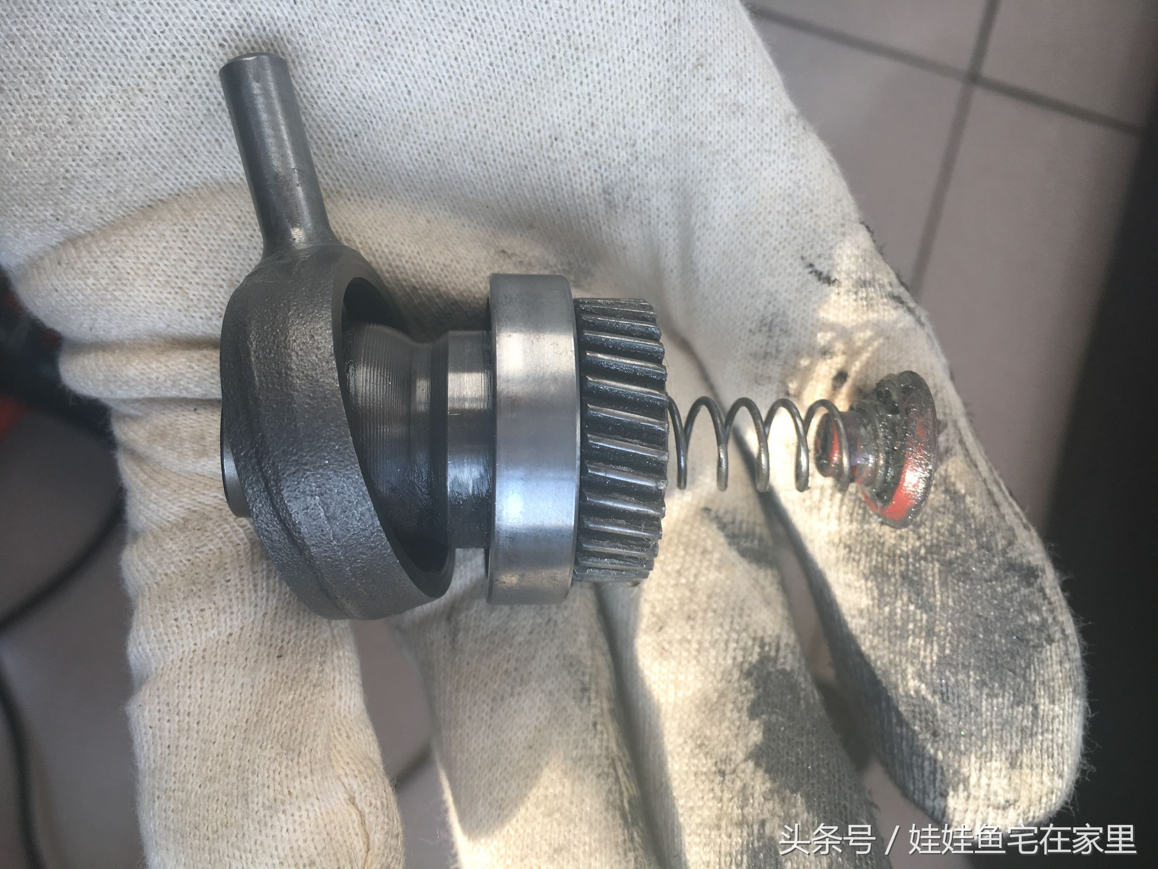 高仿博世轻型电锤全部拆解视频,正品博世电锤28d与高仿区别图片