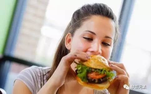 木耳怎么吃消胆结石,芦根木耳汤治胆结石