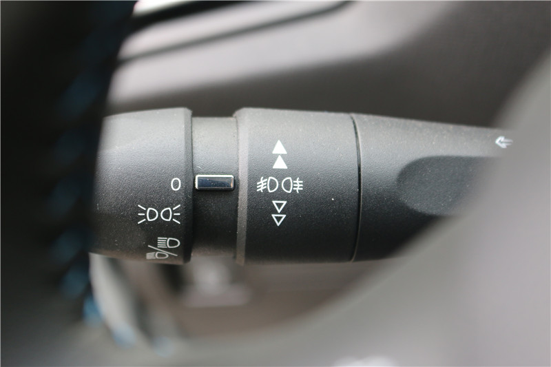 标致308改畅影10.2寸横屏机，2017就这么任性