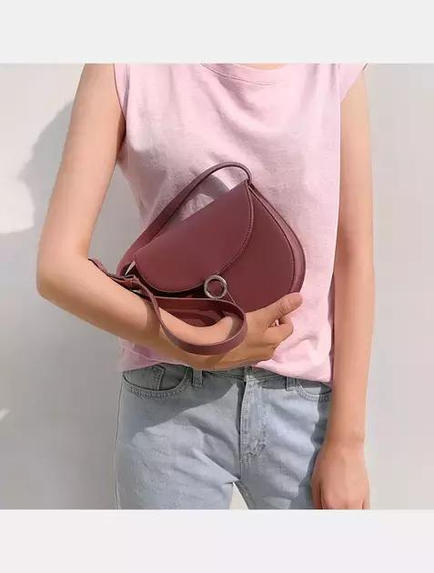 鬼怪剧终，那些美貌的包包却让女王完全停不下来种草