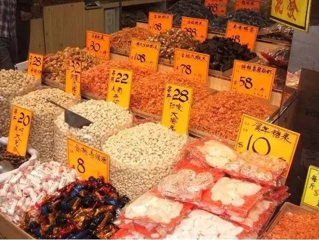 香港新春年货市场红火,这些年货卖爆了购买主力竟是90后