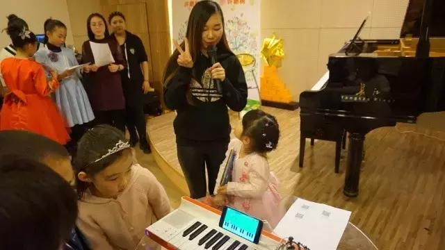 “为爱而生，让成长更健康”——72变智能硬件体验活动圆满成功