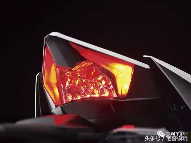 川崎kawasaki摩托车拼装,田宫川崎h2模型拼装过程