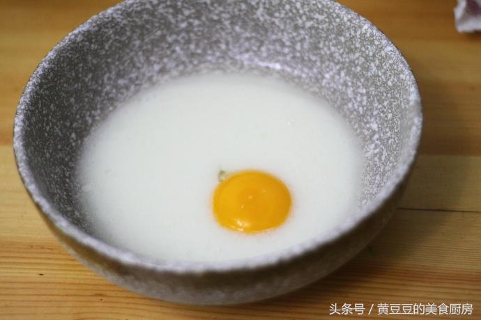 自己制作生日蛋糕最简单的方法,简单的自制生日蛋糕的做法