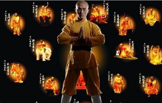 一龙致敬成龙，赞大哥最能打，不用替身险丧命，KO播求可成一哥