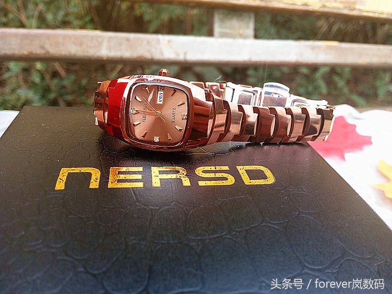 钨金双日历女表,钨钢防水简约女表