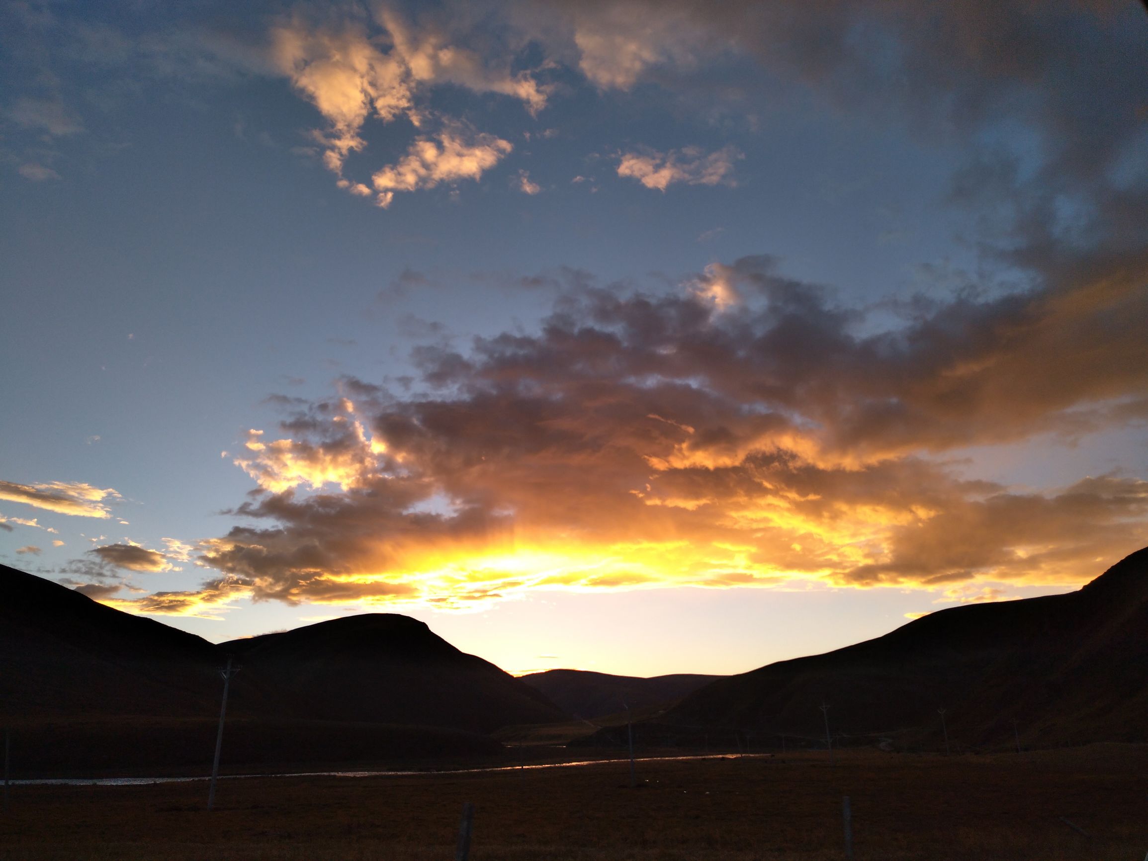 宁夏到陕西的沿途旅游,从宁夏自驾游到重庆多长时间