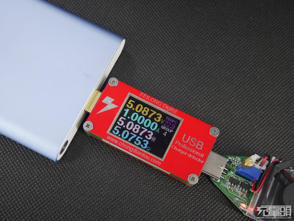 羽博1000w移动电源,羽博20000毫安充电宝自带线评测