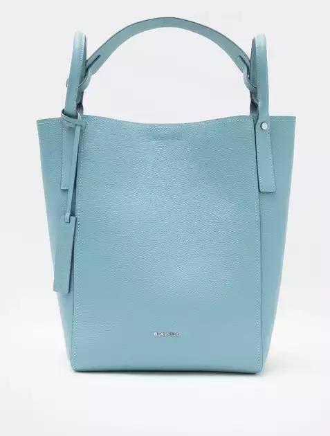 鬼怪剧终，那些美貌的包包却让女王完全停不下来种草