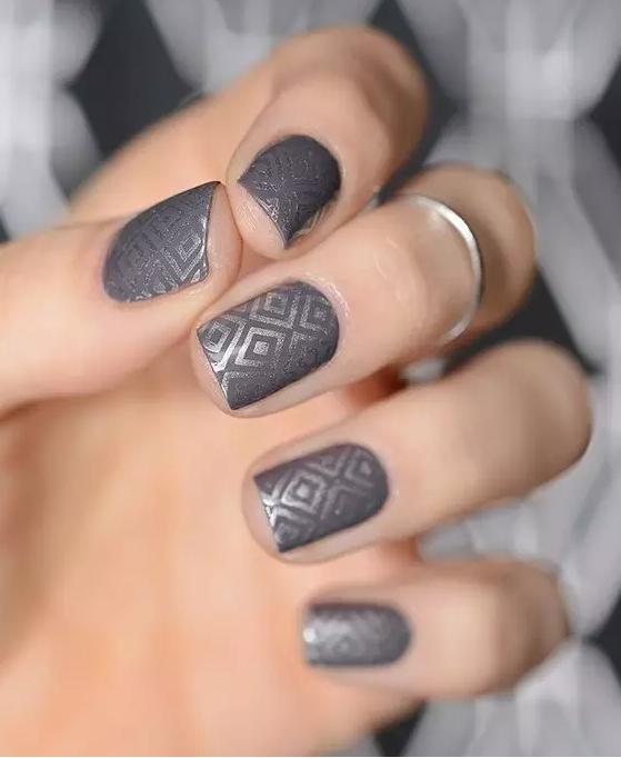 48款热门款显白新年红美甲合集,美甲48种款式图