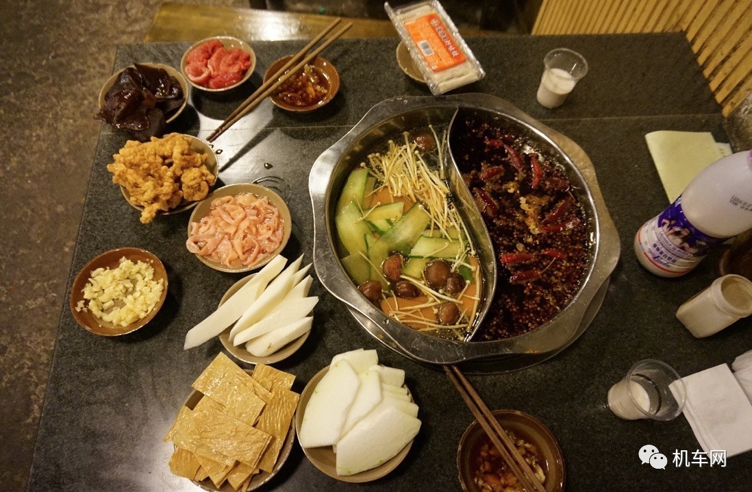 骑行西藏遇女孩,骑行318川藏线糊涂蛋