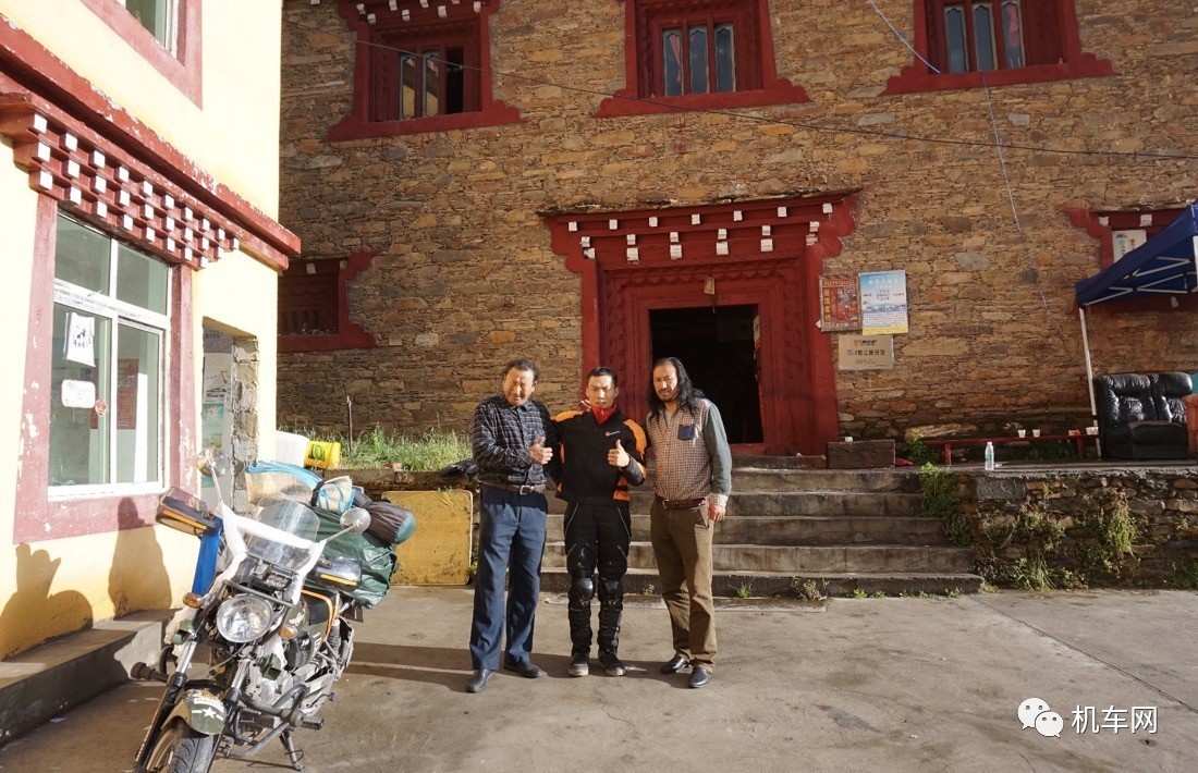 骑行西藏遇女孩,骑行318川藏线糊涂蛋
