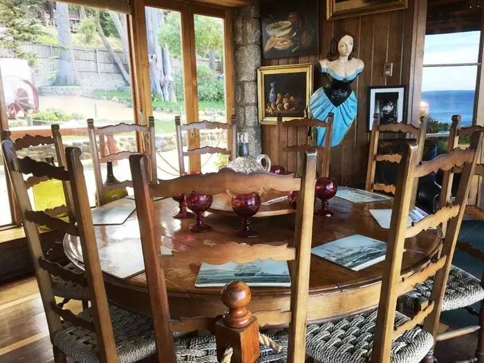 聂鲁达说，没有玩具我就没法活！那么，来看看大诗人怎么活的吧