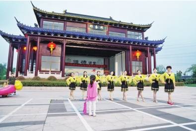 看看“中国十佳小康村”风采，想想咱村咱屯还差啥？