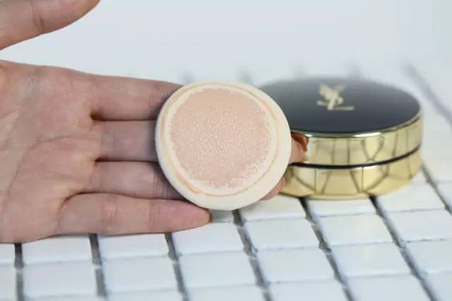 人人都说好的气垫,到底气垫好用还是粉底液好用