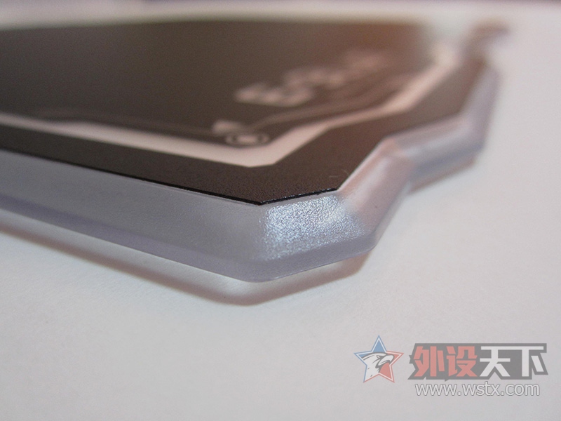 烧友的测评,宜博empo13鼠标垫