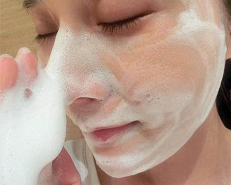 怎么做好脸部护理,肌肤补水护理方法