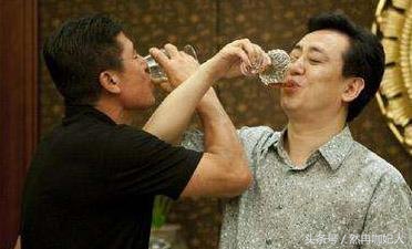 身边人：太原水西关桃园北路，梁子抗争她的“第一次”