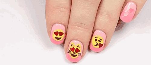 美甲款式推荐2024夏款手绘美甲,美甲款式手绘爆款美甲图显白