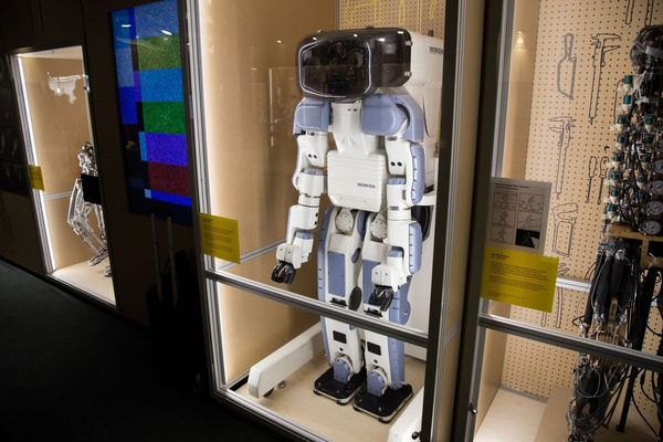 史上最逼真美丽的机器人,人体机器人进化史